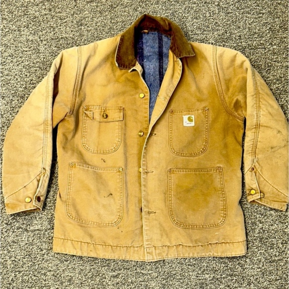 RARE VINTAGE CARHARTT sz 44 barn jacket with blanket lining preowned with flaws